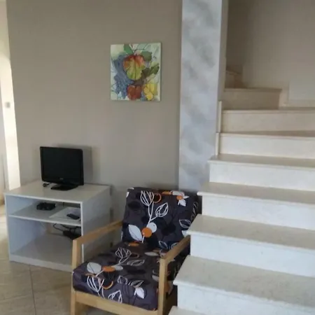 Lantställe Two Floors Paralia Dionysiou